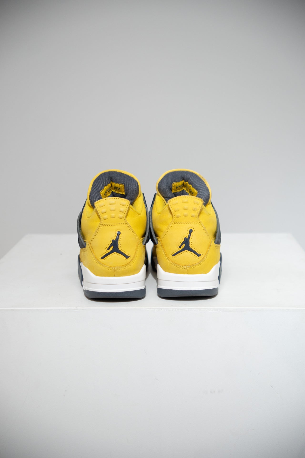 Jordan 4 Lightning (Taille 40,5)