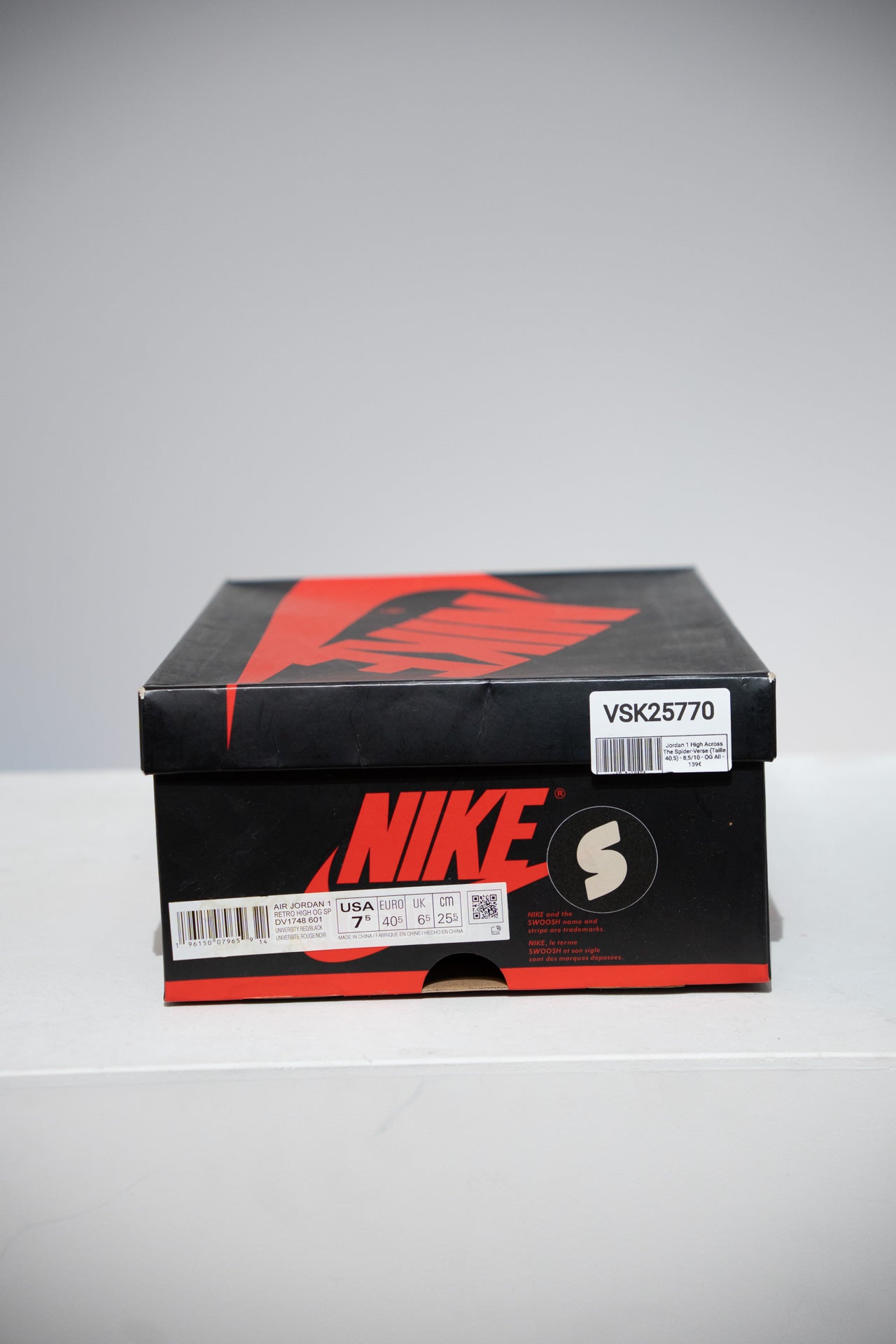 Jordan 1 High Across The Spider-Verse (Taille 40,5)
