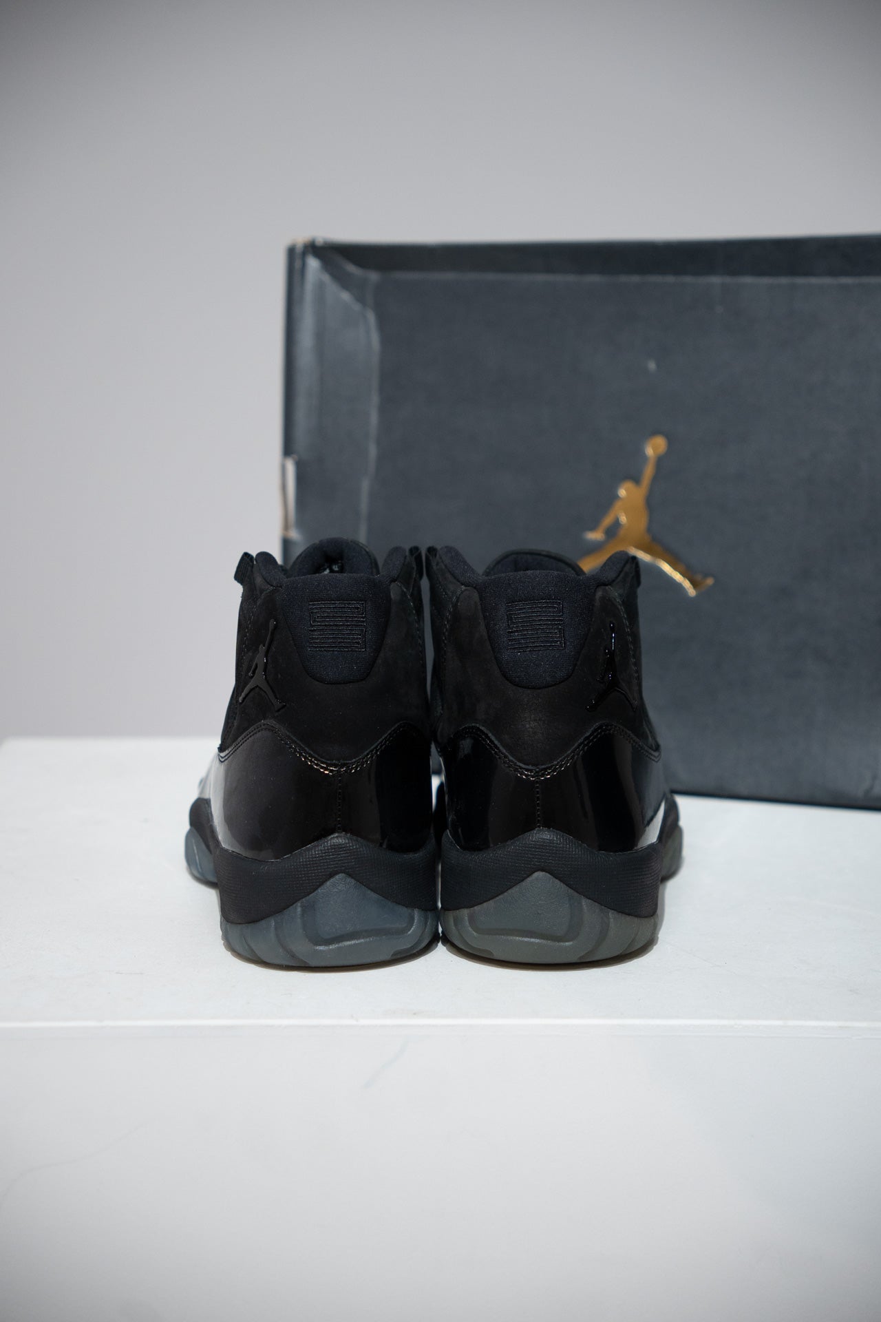 Jordan 11 Cap And Gown (Taille 43)