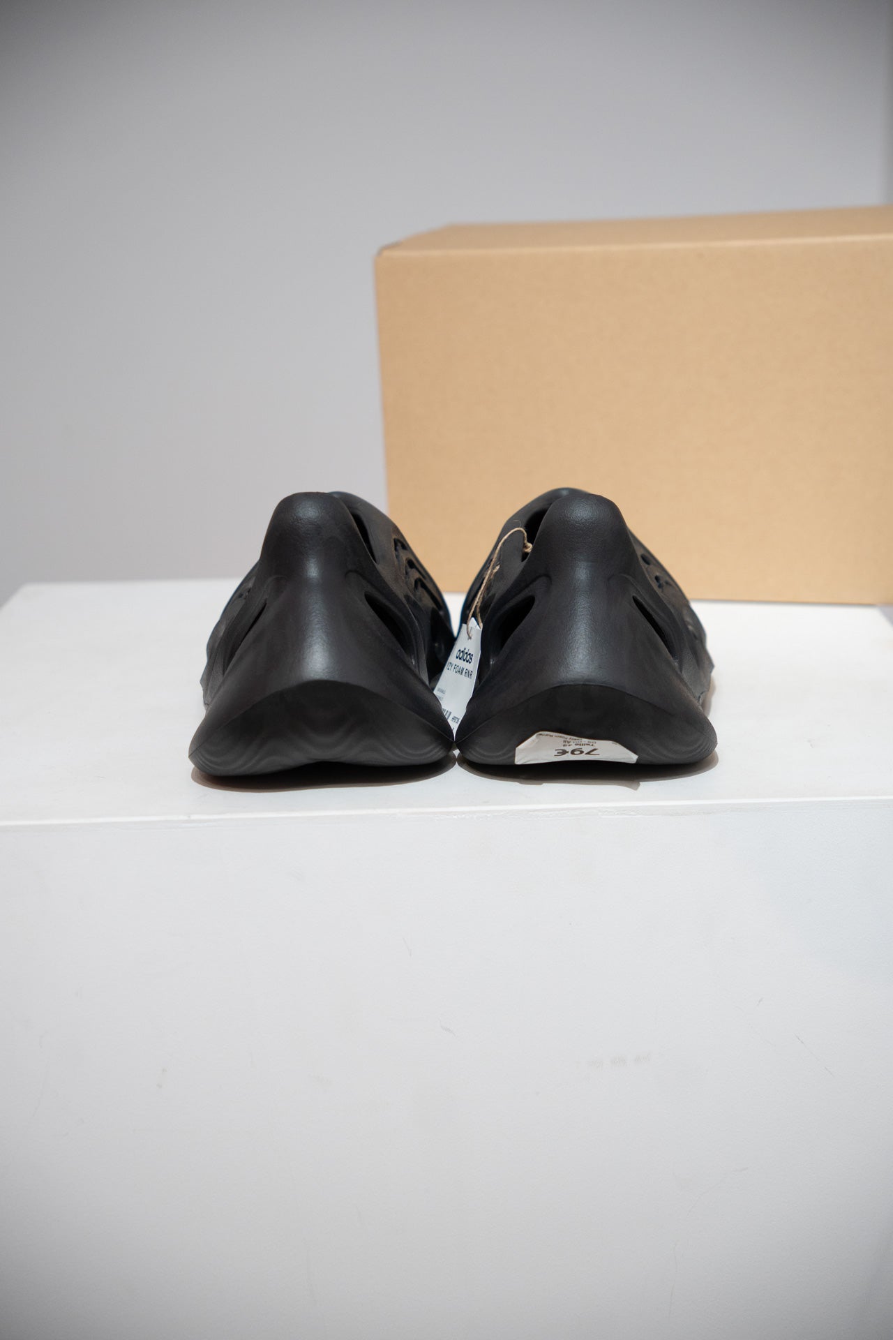Yeezy Foam Runner Onyx (Taille 43)