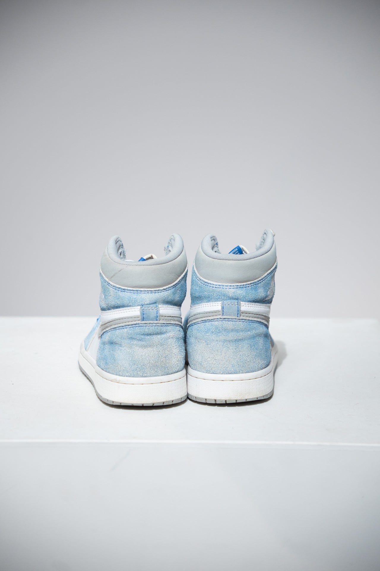 Jordan 1 High Hyper Royal (Taille 41)