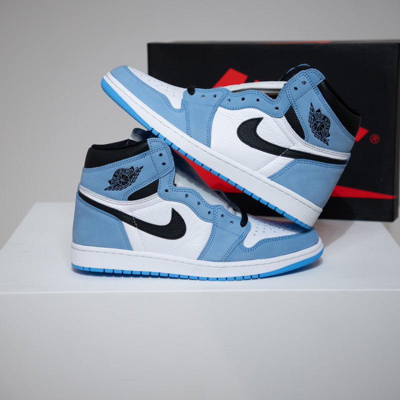 Jordan 1 High University Blue (Taille 43)