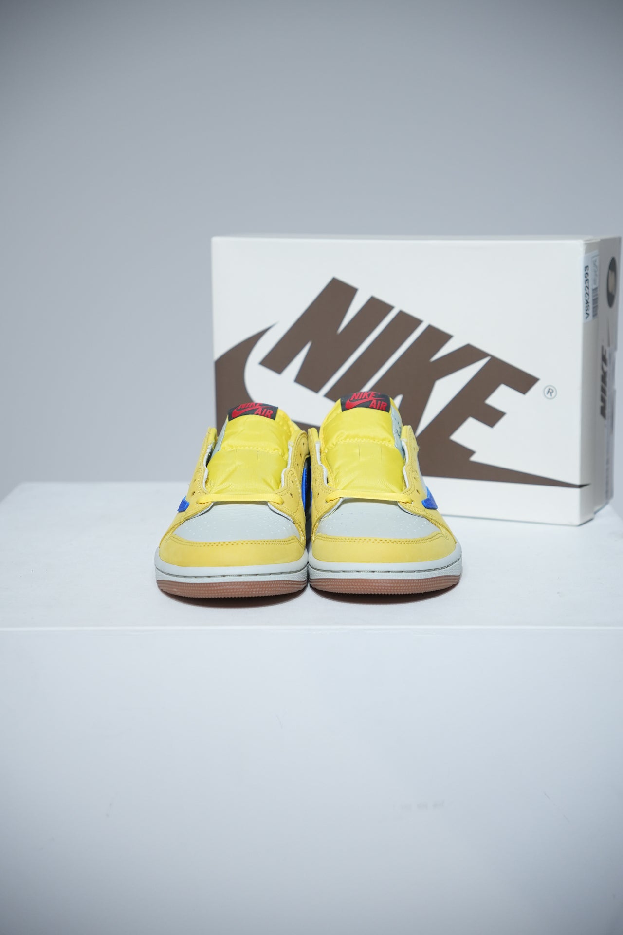 Jordan 1 Low Travis Scott Canary Yellow (Taille 47)