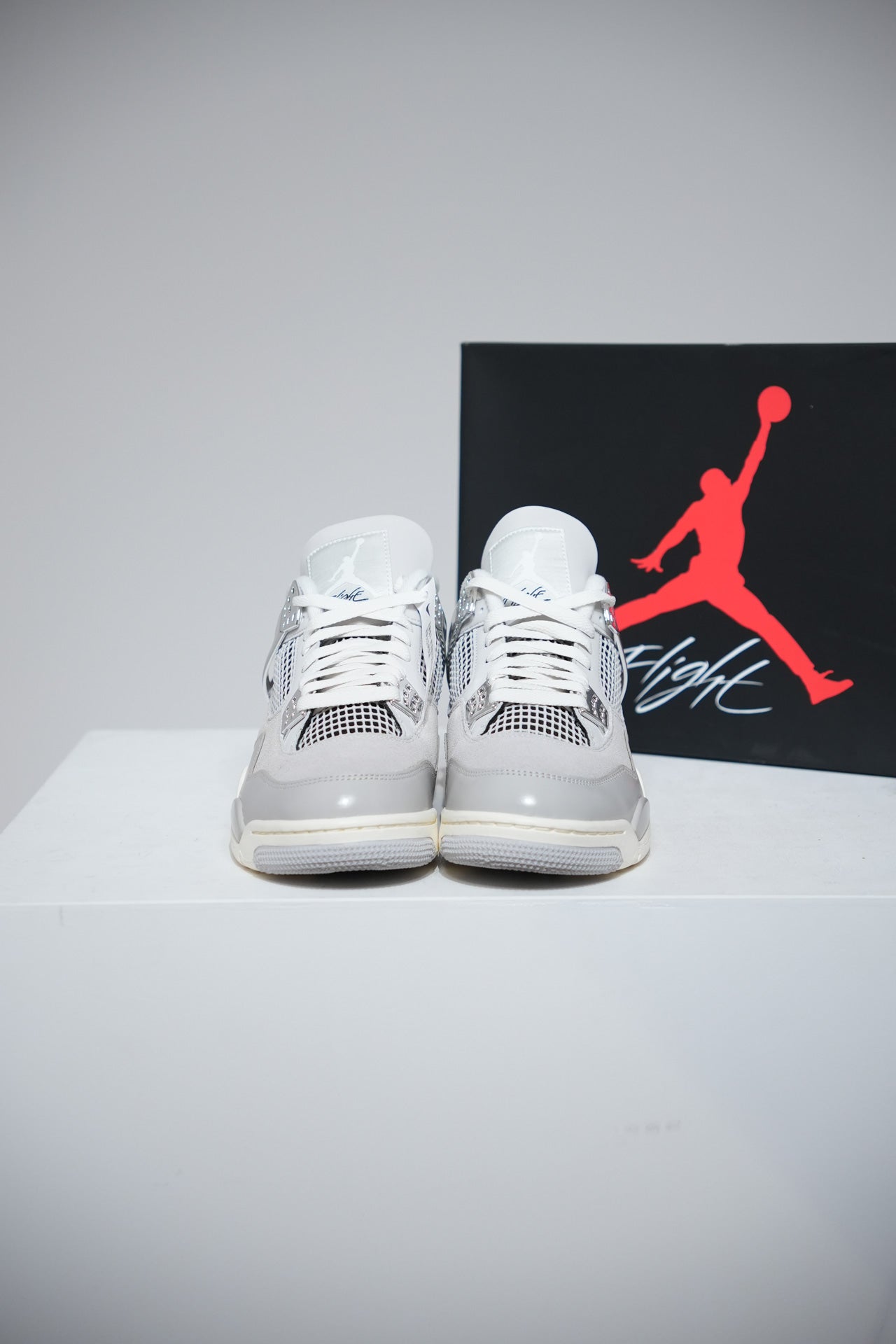 Jordan 4 Frozen Moments (Taille 42)