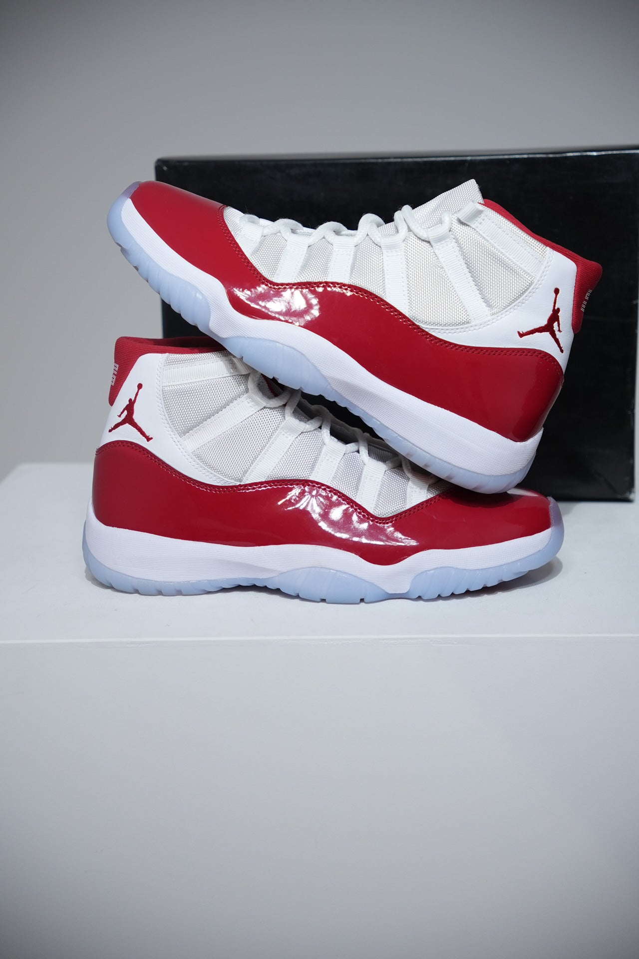 Jordan 11 Cherry (Taille 42,5)