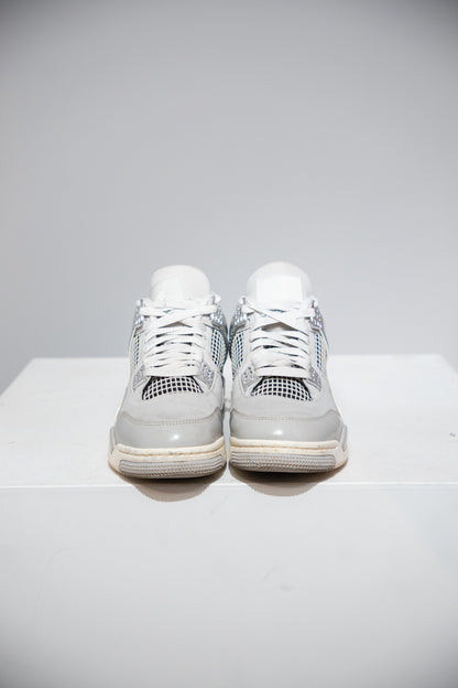 Jordan 4 Frozen Moments (Taille 38,5)
