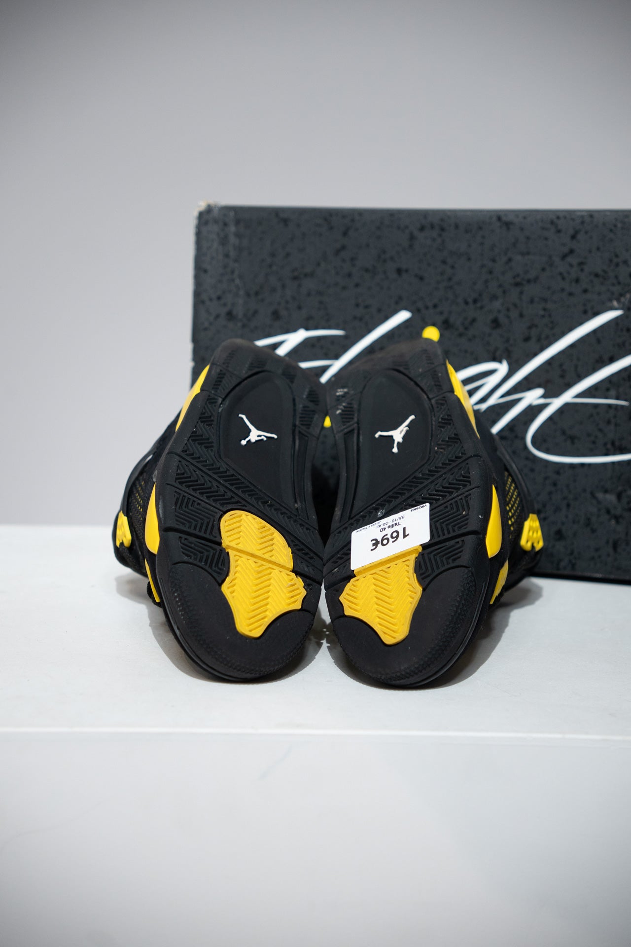 Jordan 4 Thunder (Taille 40)