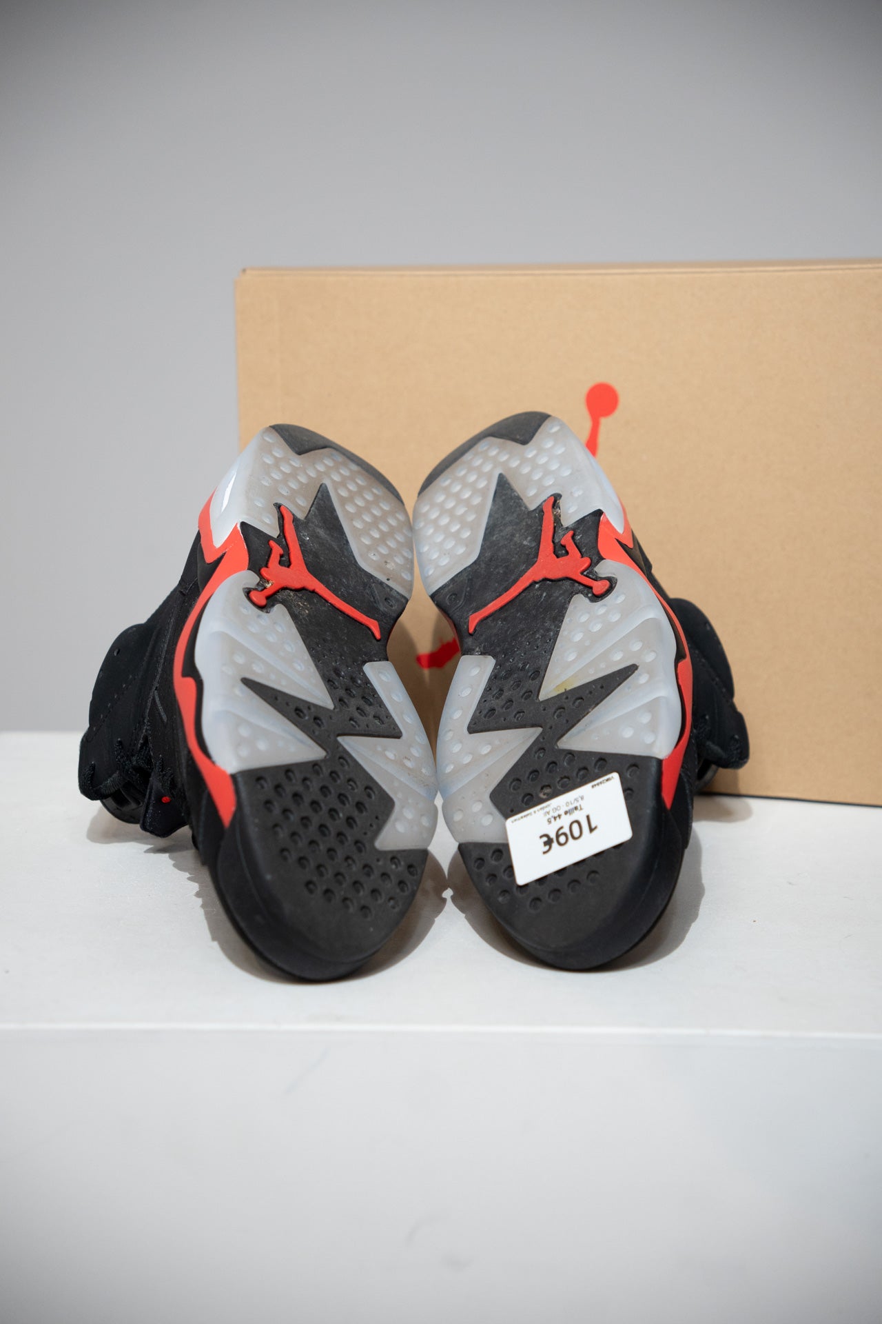 Jordan 6 Salesman (Taille 44,5)
