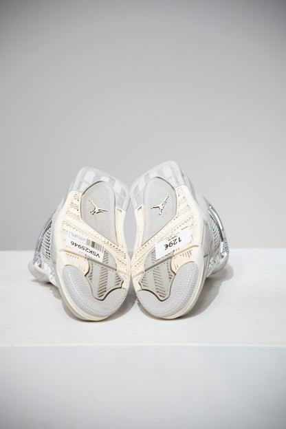 Jordan 4 Frozen Moments (Taille 39)