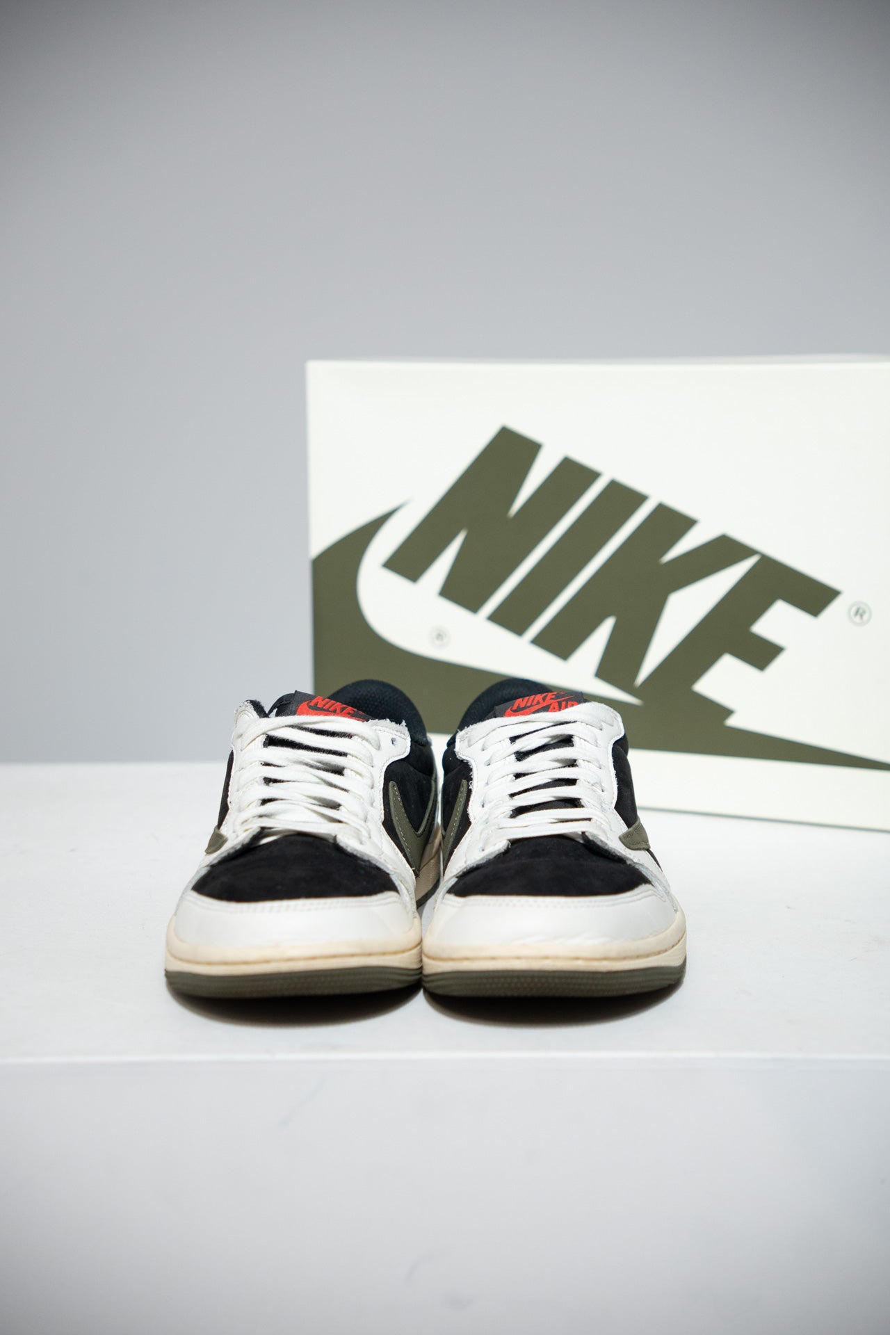 Jordan 1 Low Travis Scott Olive (Taille 37,5)
