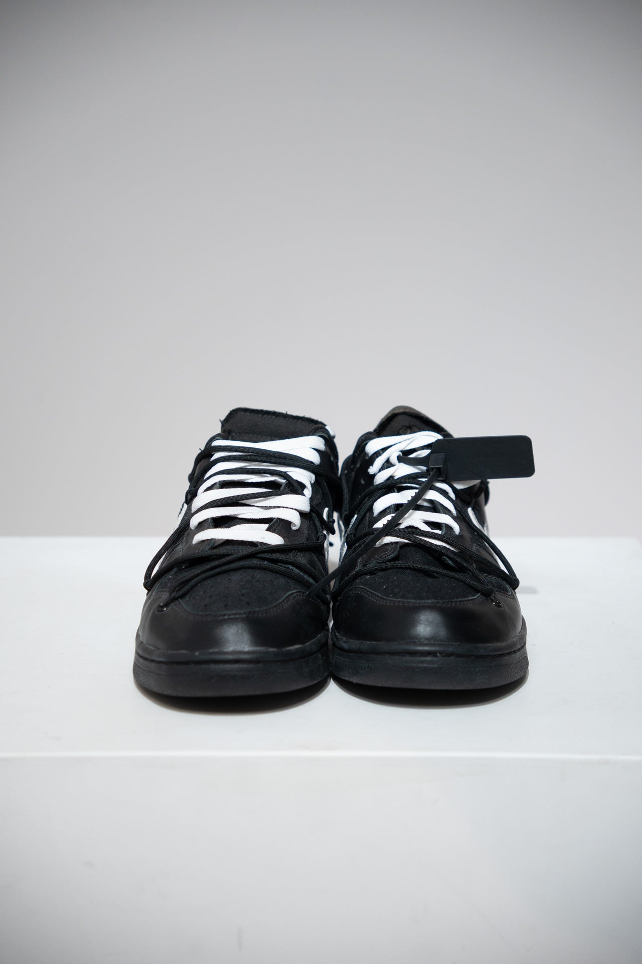 Dunk Low Off-White lot 50/50 (Taille 47,5)